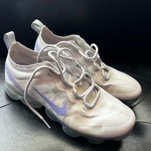 White and lilac Nike Vapormax